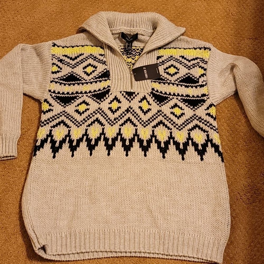 Forever 21 sweater size small
